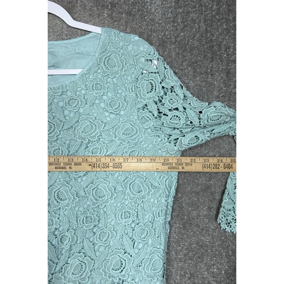 Talbots Crochet Lace Floral Overlay Top Womens Size 16 Blue Lined Keyhole Back - Picture 6 of 7